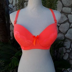 NWT, LACE PUSH UP BRA.